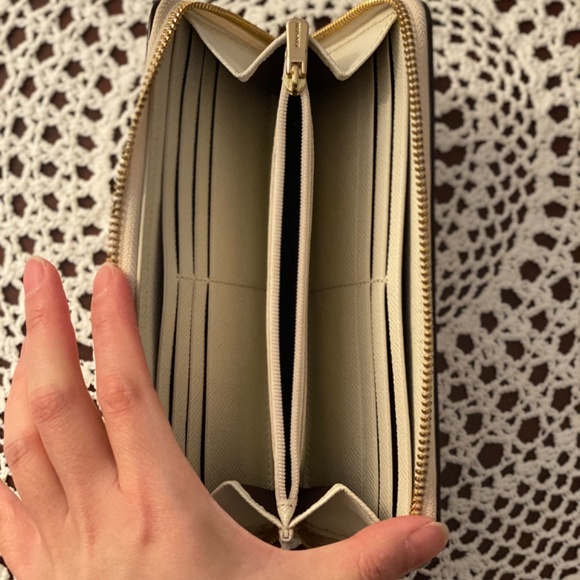 Coach Wallet - Picture 3 of 5